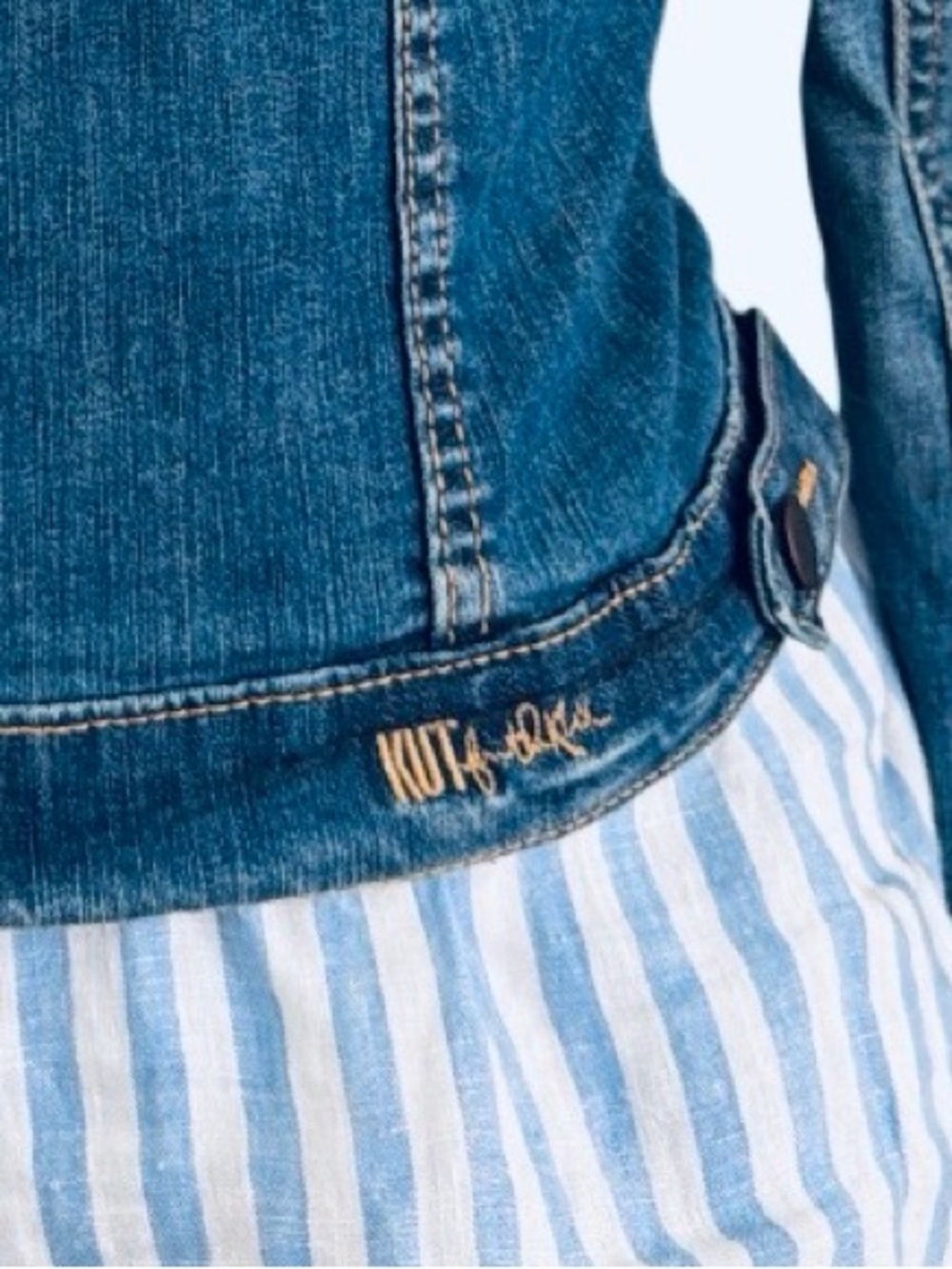 KUT - from the Kloth Blue Denim Jacket 🧥 - Picture 8 of 9